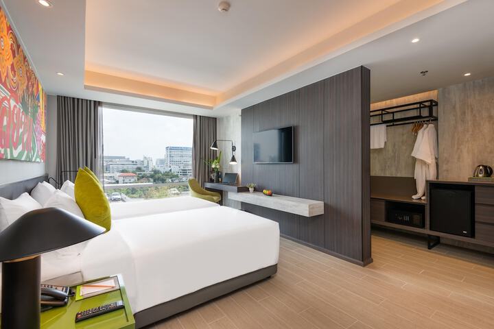 Room 73 of 190