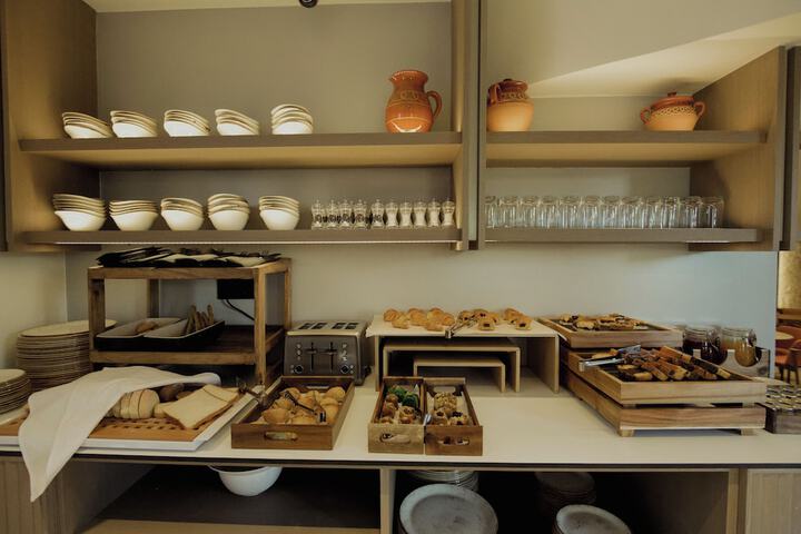 Dining 76 of 80