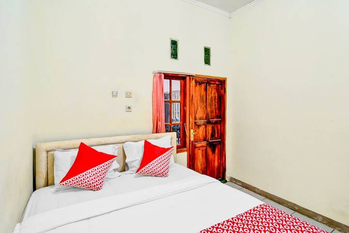 Room 18 of 33