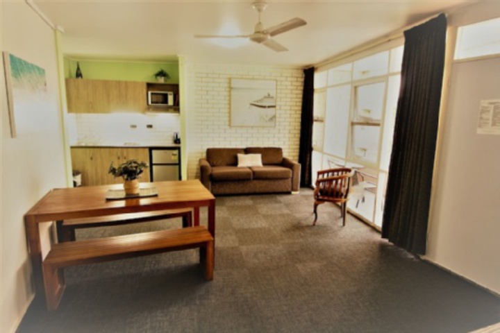 Room 48 of 228