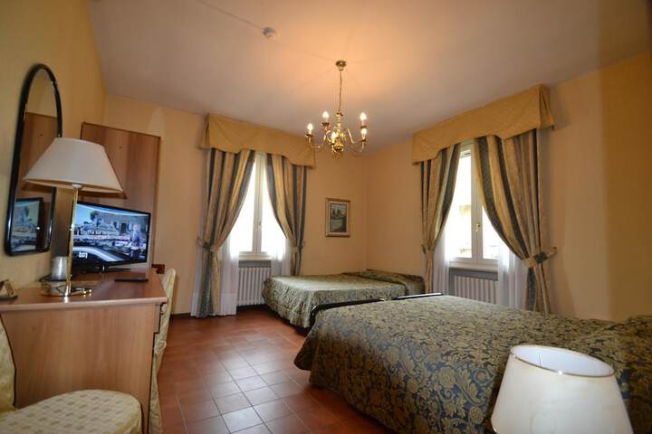 Room 14 of 26