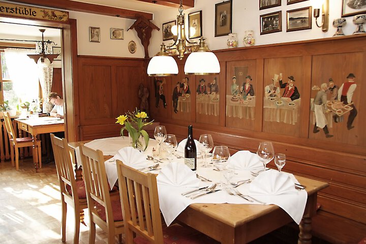 Dining 24 of 59