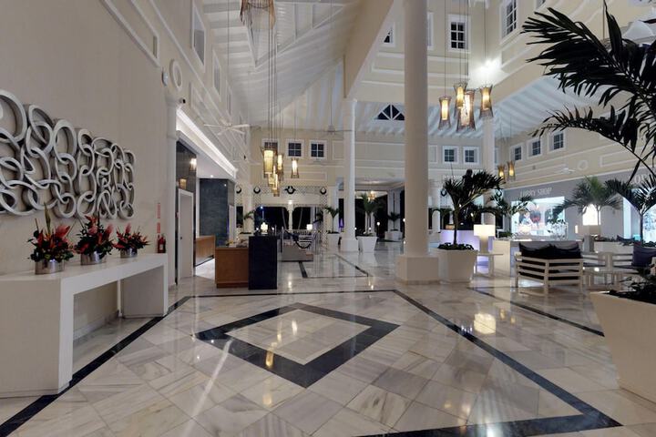 Hotel Interior 2 of 79