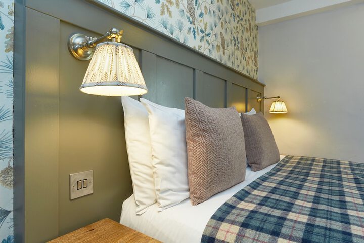 Room 5 of 37