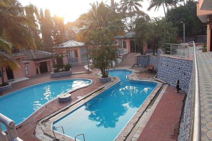 Pool 74 of 157