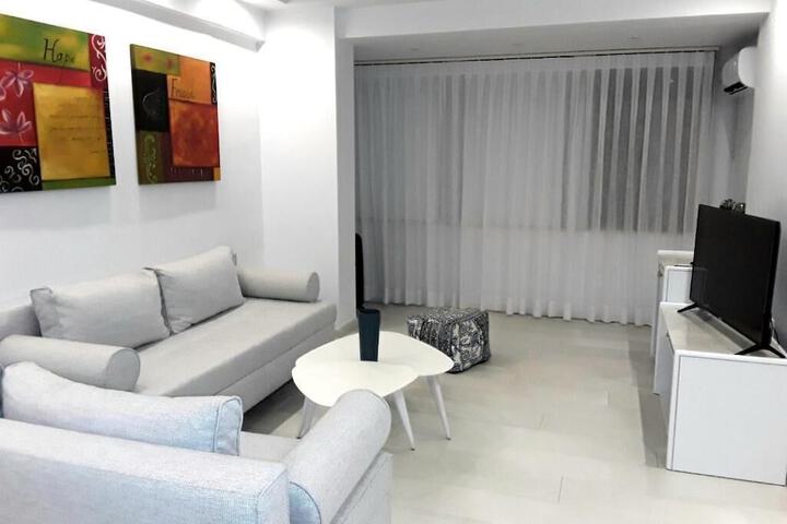 Room 11 of 27