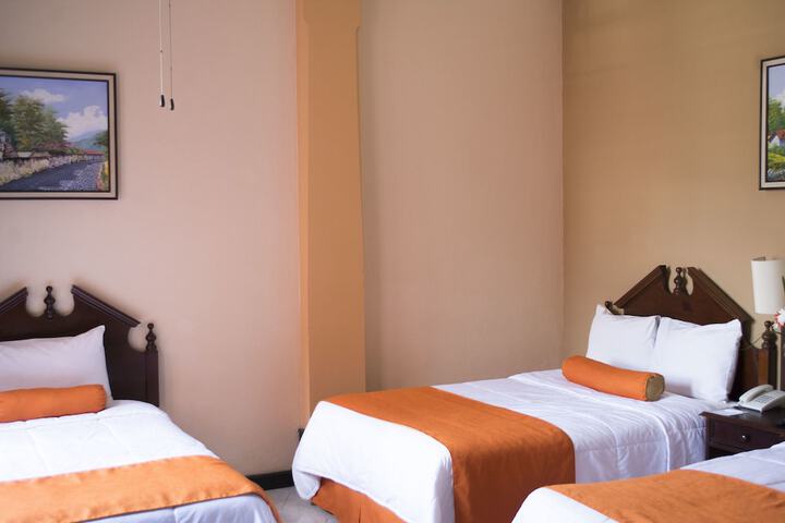 Room 10 of 85