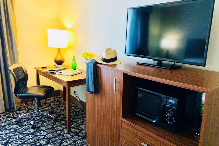 2 Double Beds Ground Floor High Speed Internet Accessible Microwave and Refrigerator Wa (8 of 12)