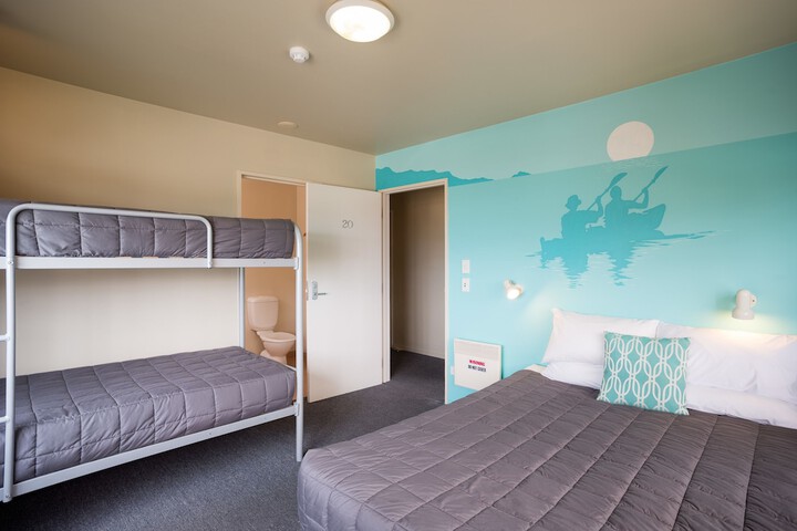 Room 3 of 55