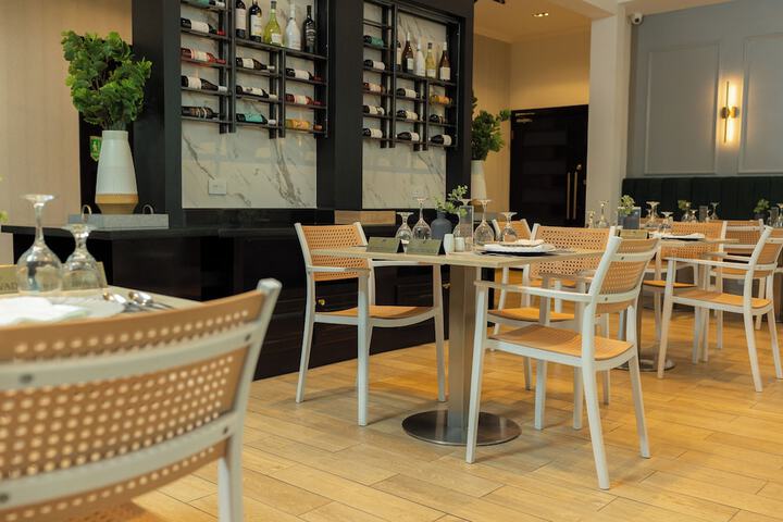 Dining 114 of 152