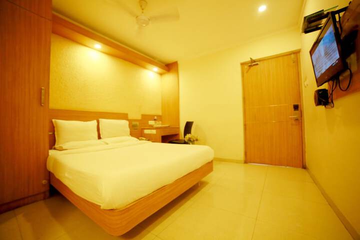 Room 6 of 39