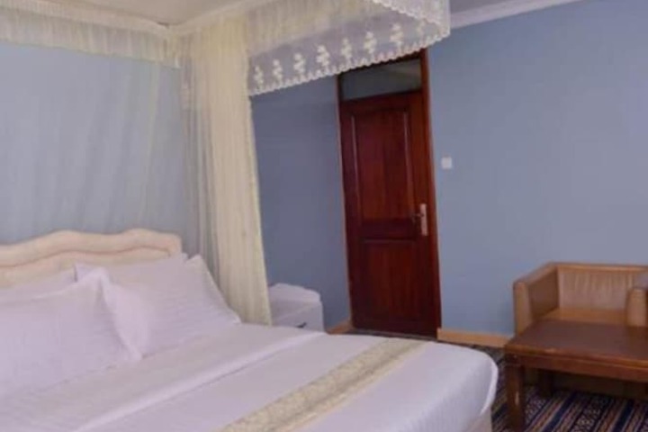 Room 18 of 30