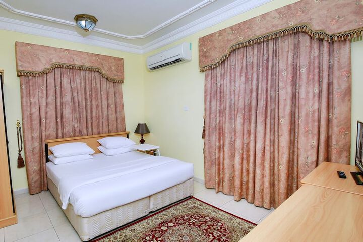 Room 30 of 74