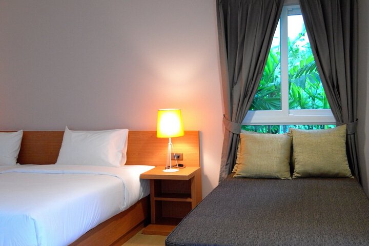 Room 12 of 110