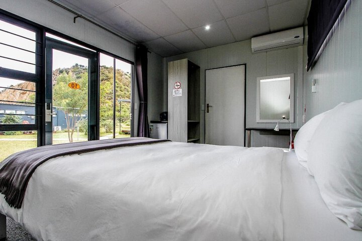 Room 12 of 30