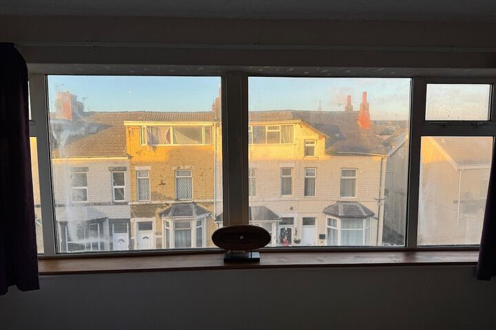 Room 25 of 156