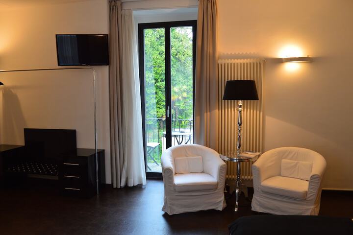 Room 16 of 25