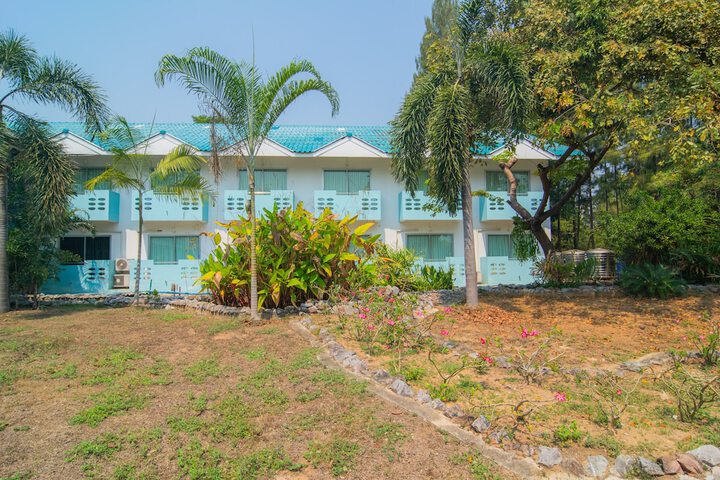 Hotel Exterior 74 of 83
