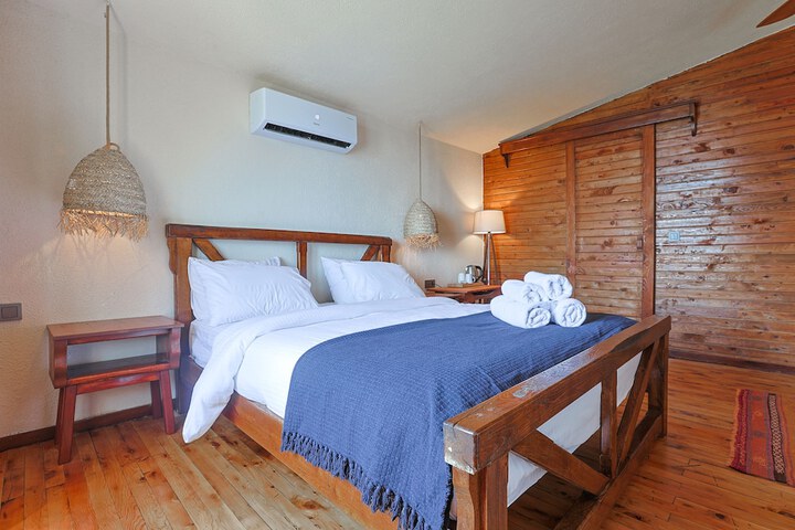 Room 4 of 125
