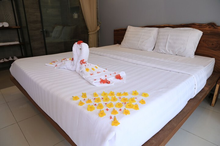 Room 5 of 48