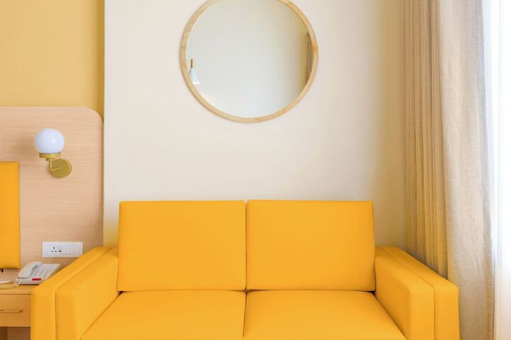 Room 12 of 32