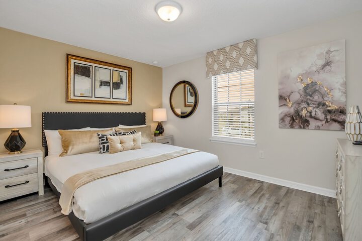 Room 3 of 82