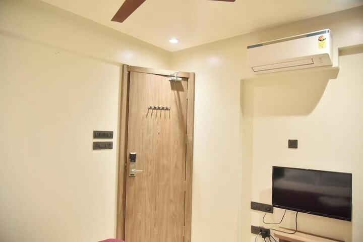 Room 9 of 53