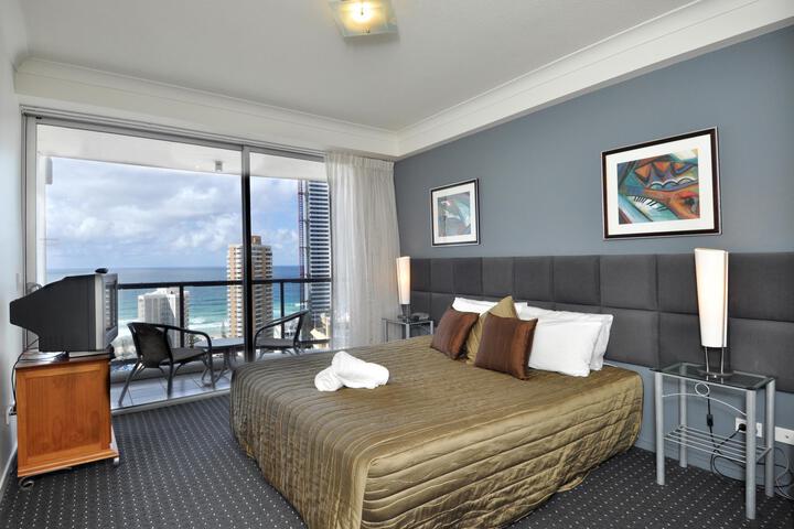 Room 27 of 106