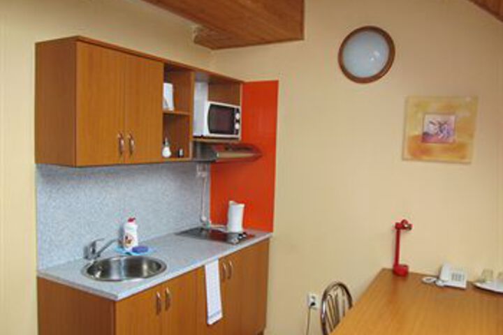 Room 22 of 38