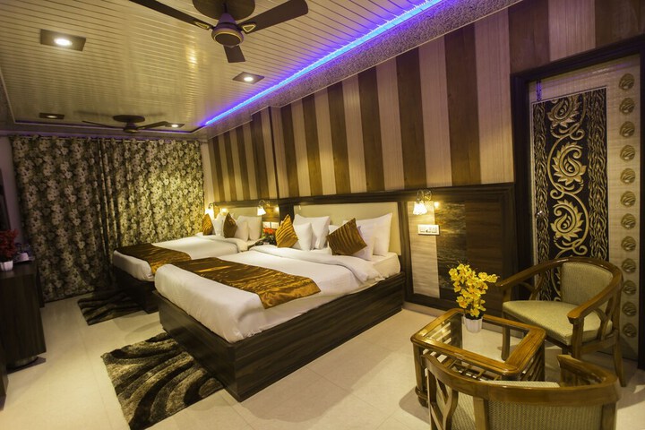 Room 5 of 38