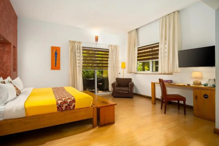 Room 2 of 20