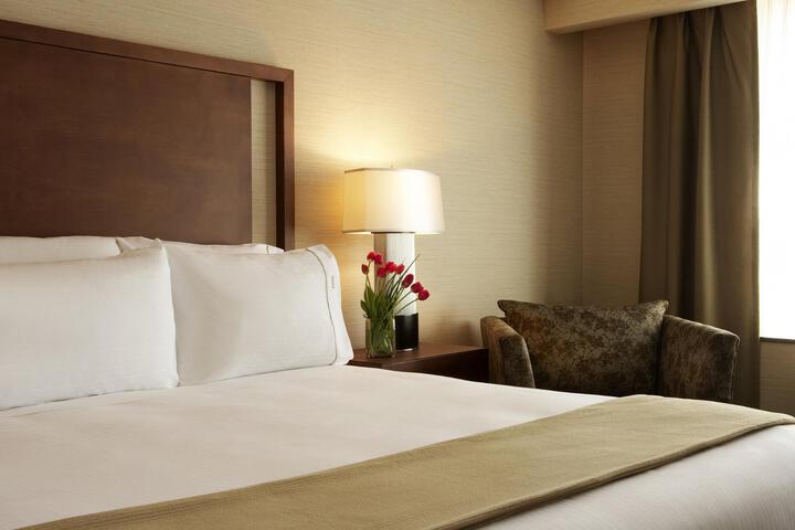 Standard | King Bed (3 of 13)