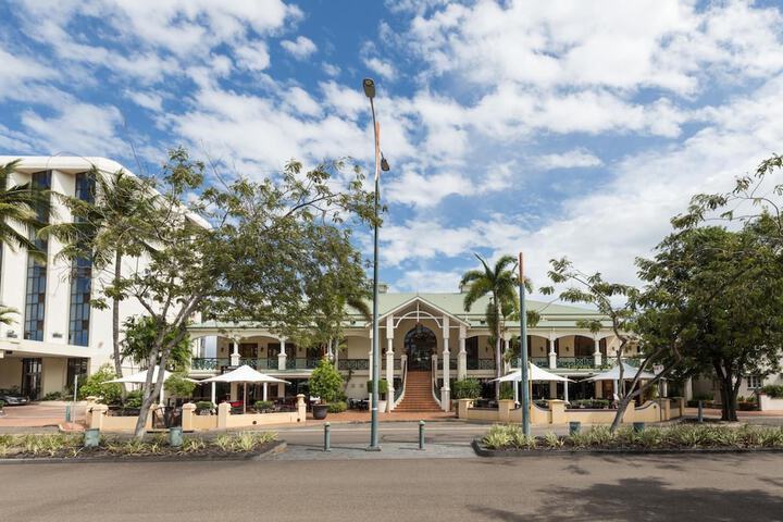 Hotel Entry