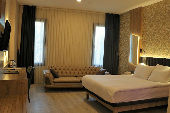 Room 9 of 45