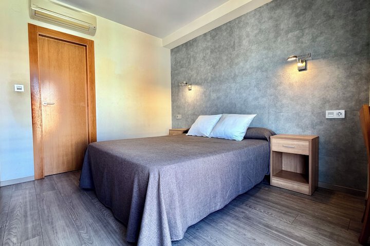 Room 2 of 21