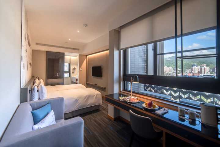 Room 16 of 75