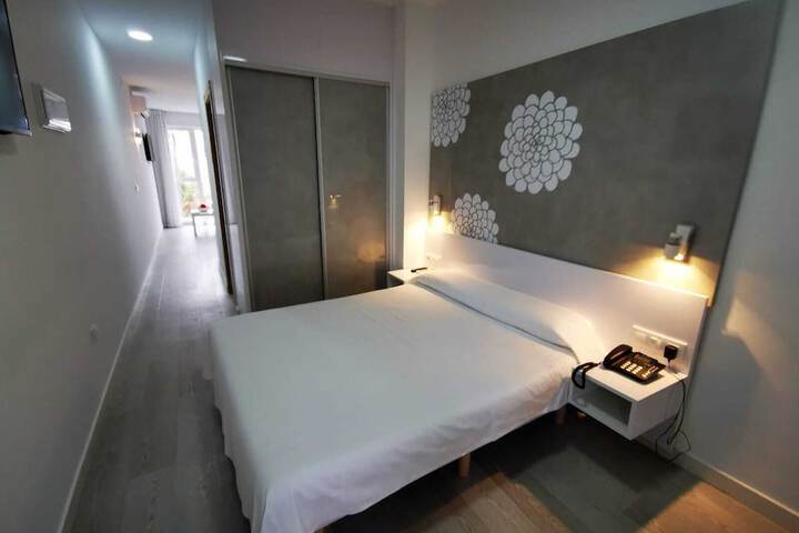 Room 7 of 48