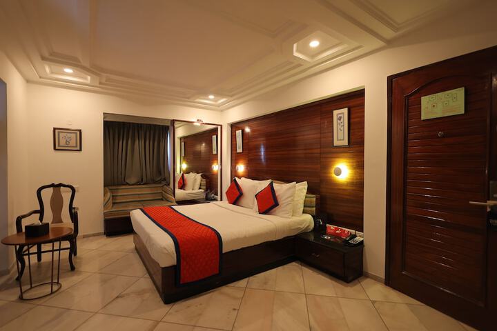 Room 6 of 47