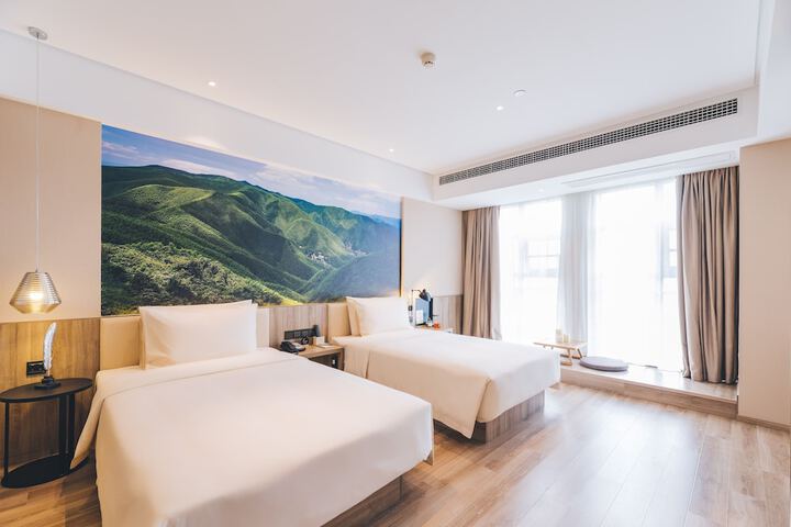 Room 5 of 30