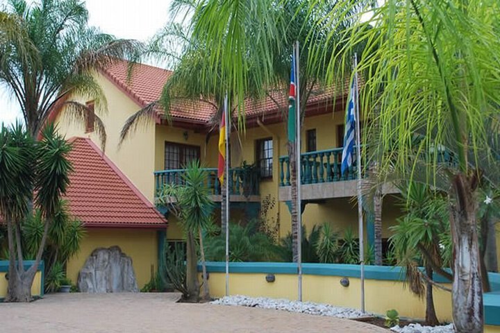 Makalani Hotel