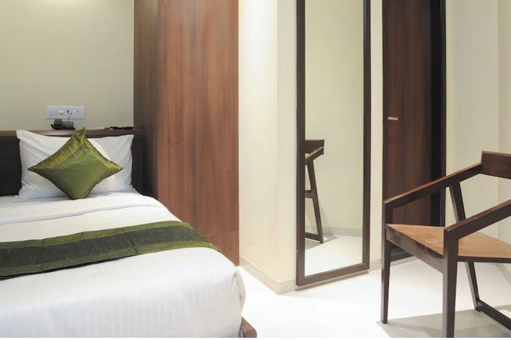 Room 14 of 26