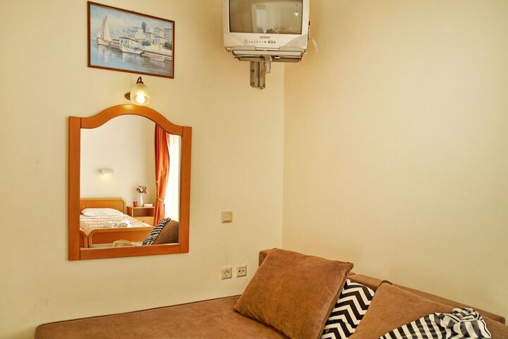 Room 20 of 44
