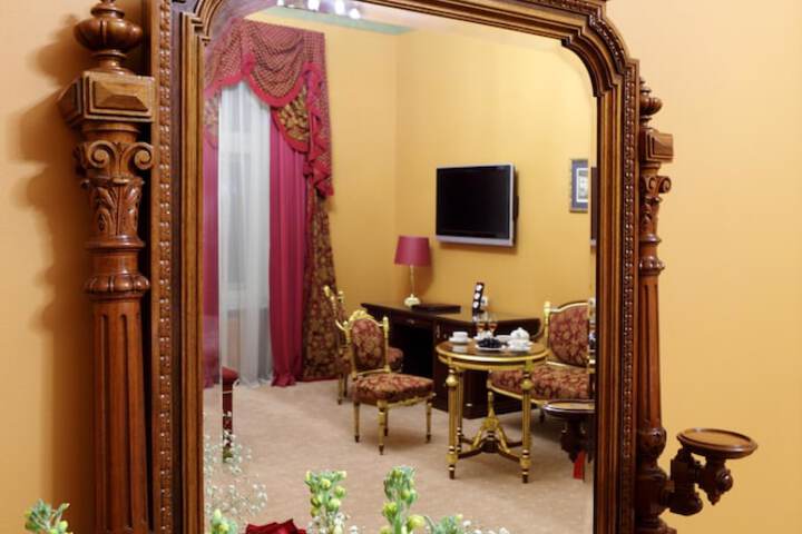 Room 20 of 100
