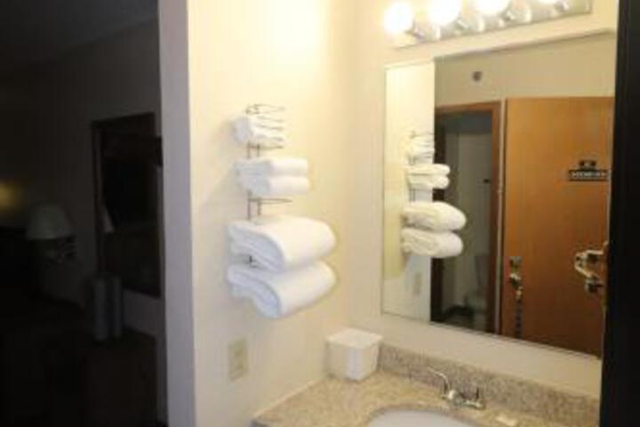 Room 43 of 46