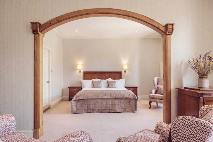Room 45 of 164