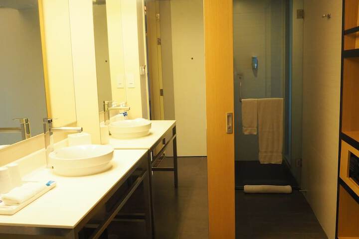 Room 26 of 56