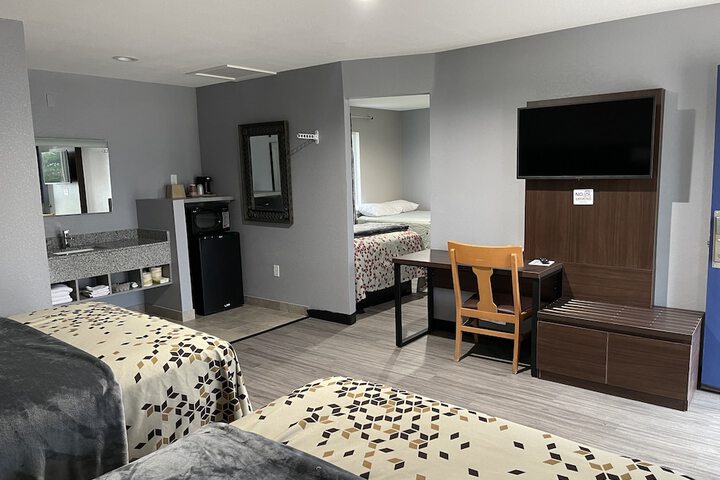 Room 35 of 42