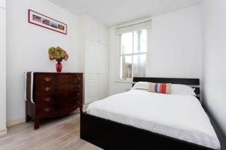 Room 18 of 28