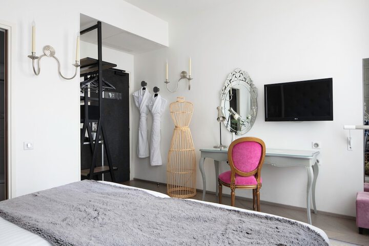 Room 11 of 71
