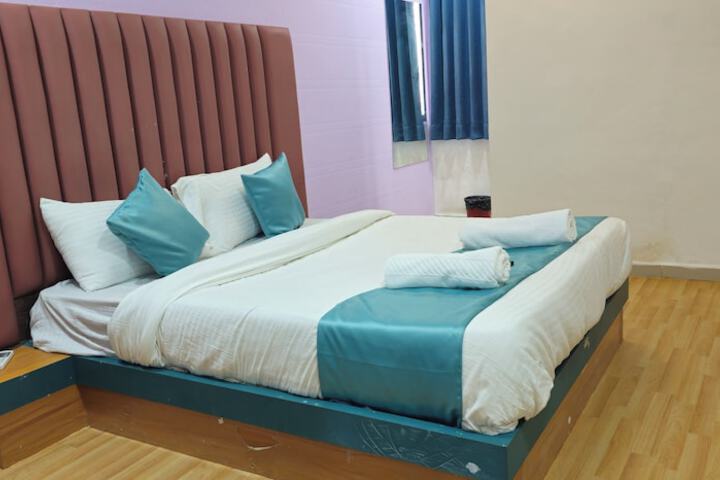 Room 10 of 22